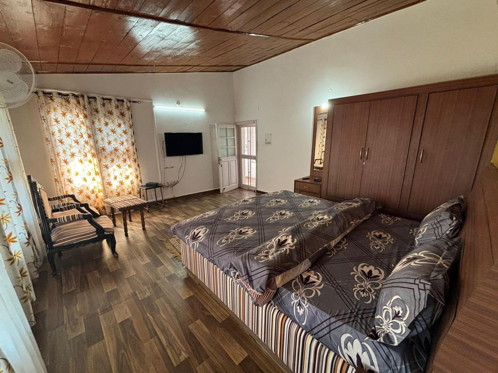5 Bedrooms By Humble Stay カソーリ エクステリア 写真