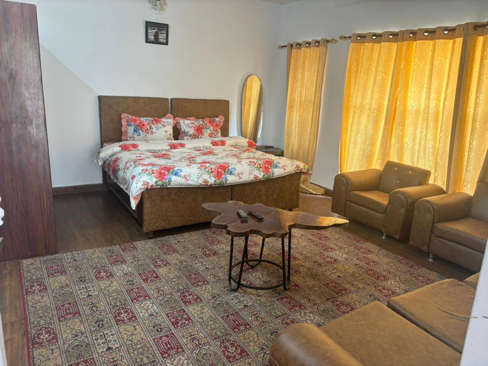 5 Bedrooms By Humble Stay カソーリ エクステリア 写真